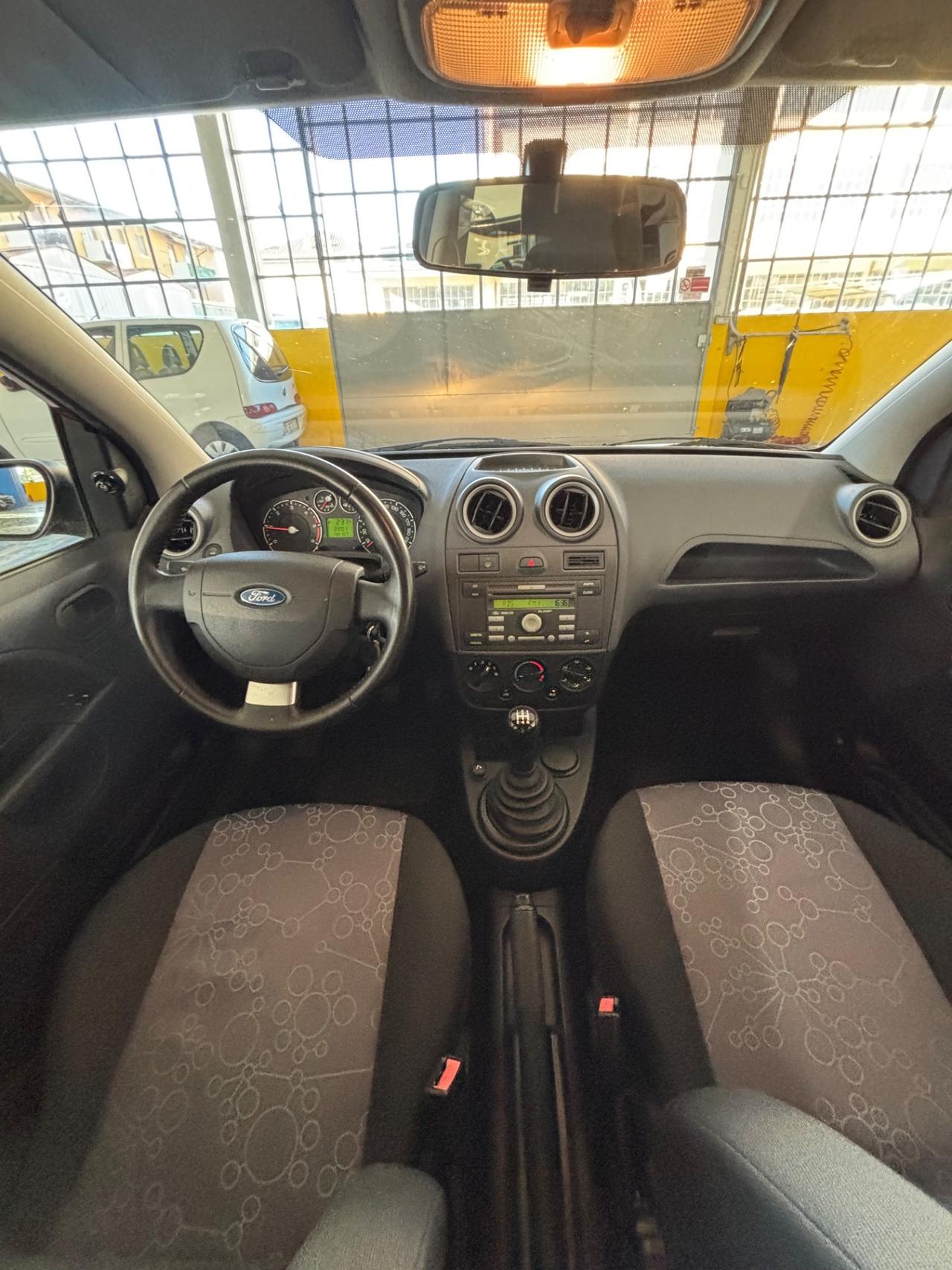 Ford Fiesta 1.4 TDCi 5p. Ghia
