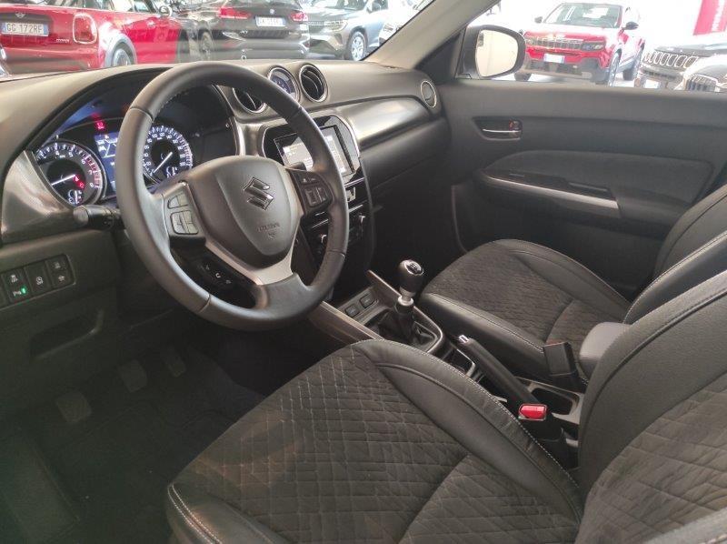 SUZUKI Vitara (2015) - Vitara 1.4 Hybrid Top