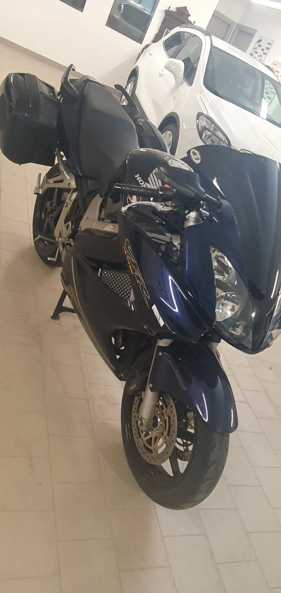 Honda VFR 800 Perfetta - 2002