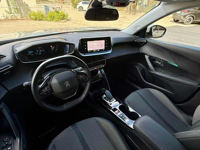 PEUGEOT 2008 motore elettrico 136 CV Allure Pack