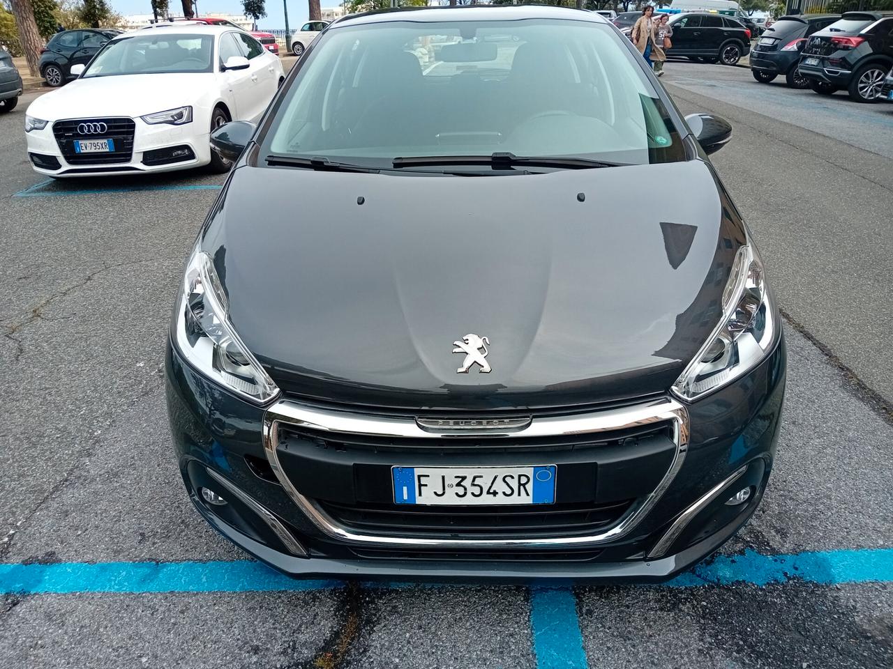 Peugeot 208 PureTech 82 5 porte Allure