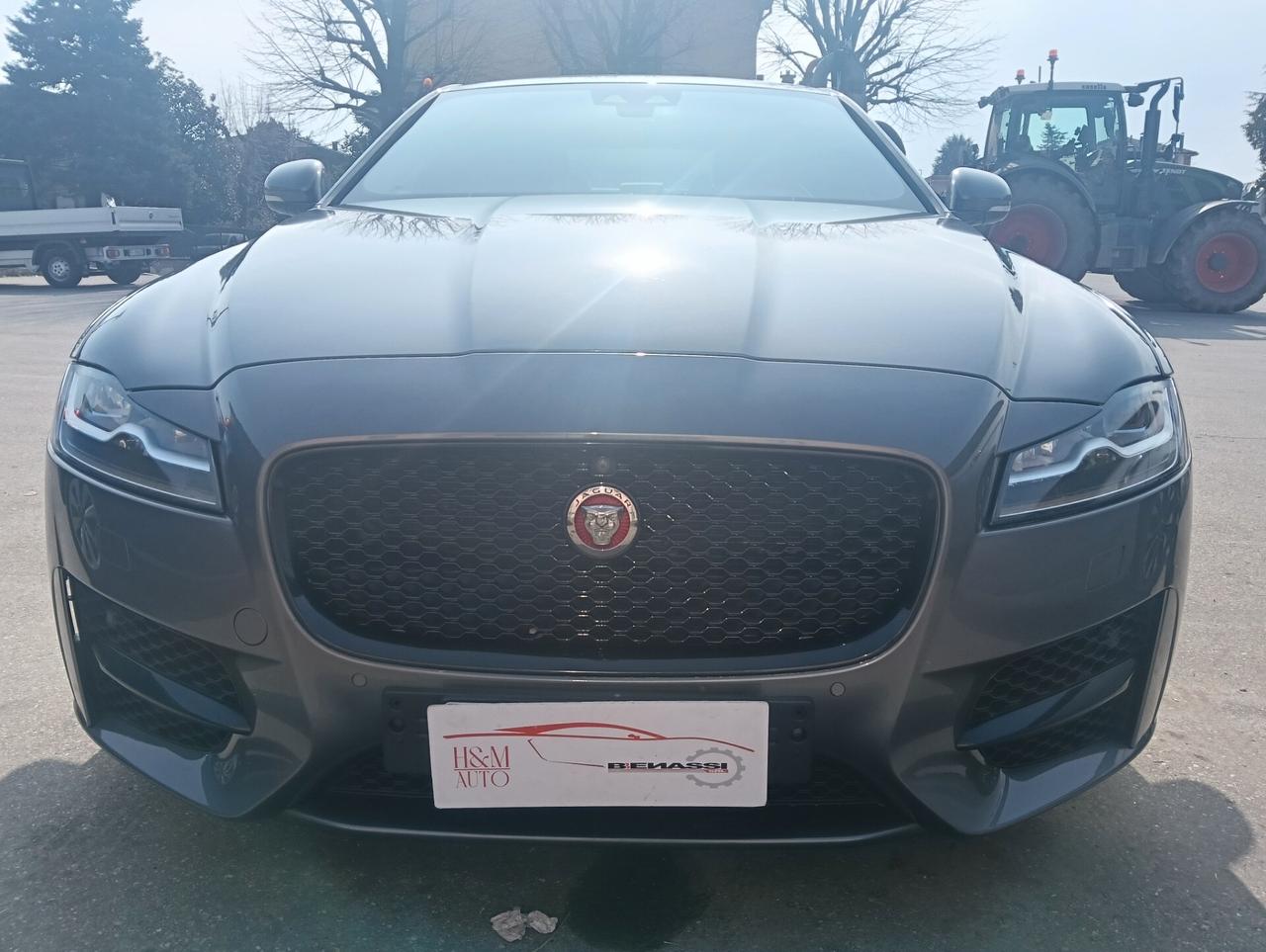 Jaguar XF R-Sport