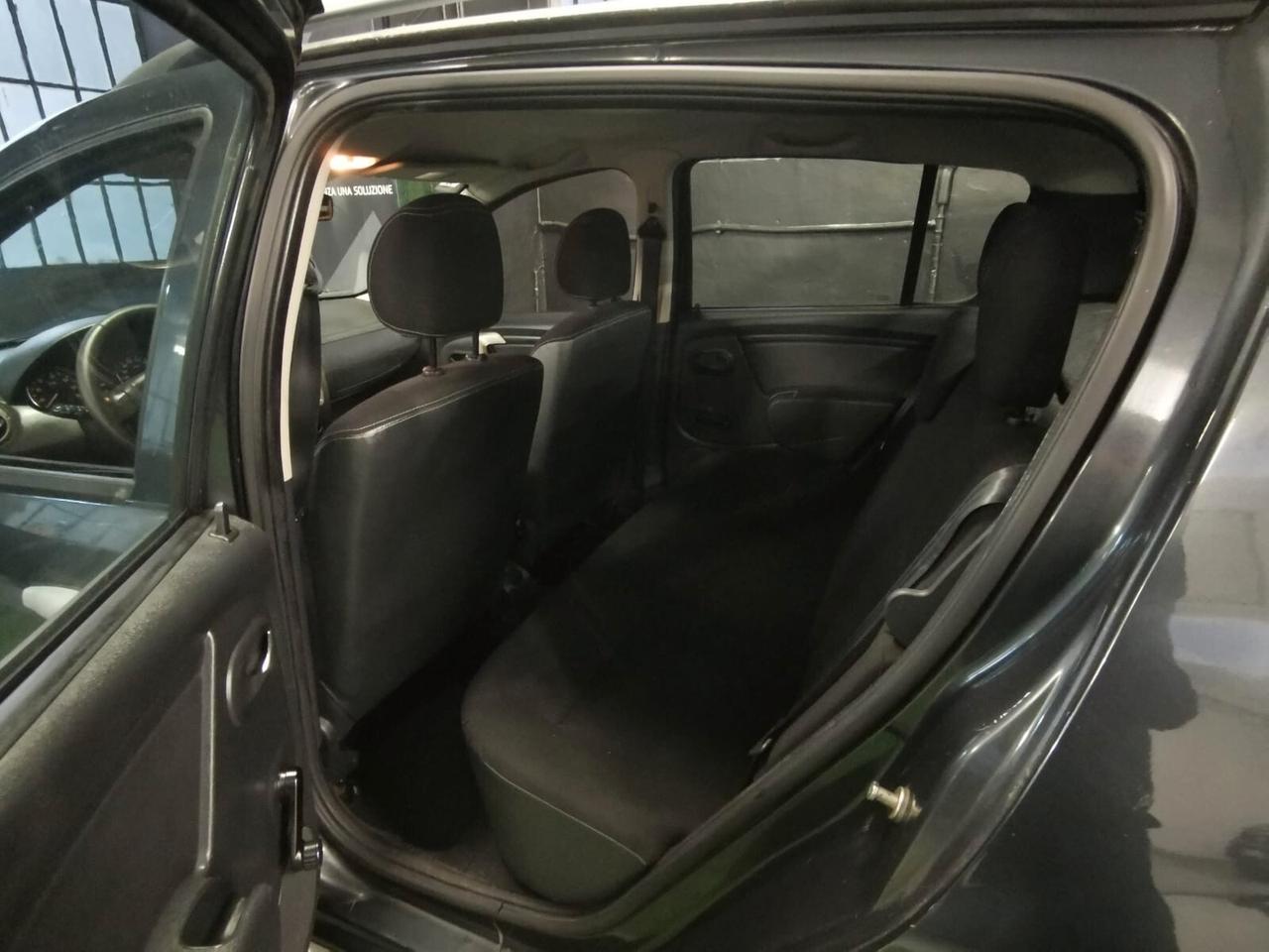 Dacia Sandero Stepway 1.6 GPL EURO 5 NEOPATENTATI GARANZIA 12 MESI