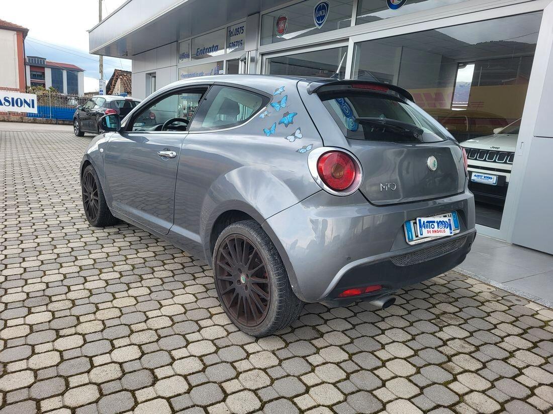 Alfa Romeo MiTo 1.6 JTDm 16V Distinctive Premium Pack