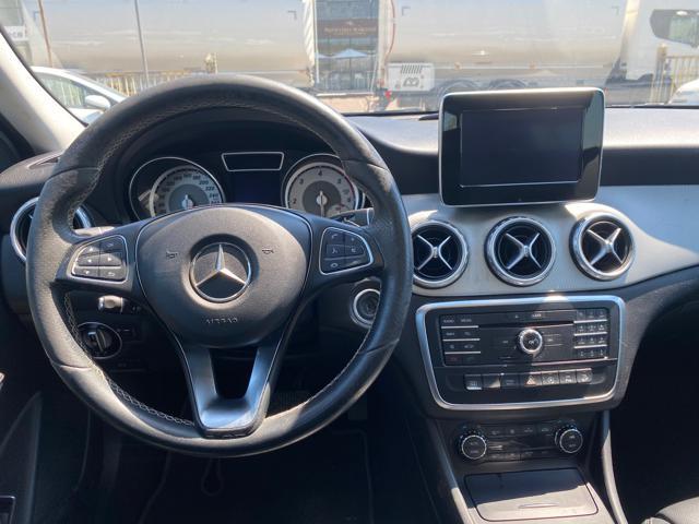 MERCEDES-BENZ GLA 220 d Automatic 4Matic Premium
