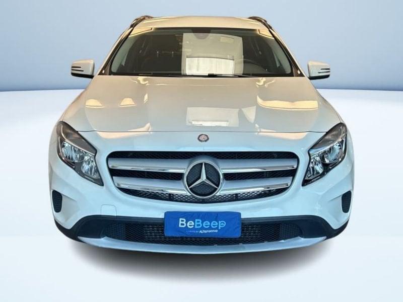 Mercedes-Benz GLA 180 D BUSINESS AUTO
