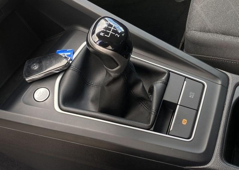 Volkswagen Golf 8 Life 2.0 TDI 116CV