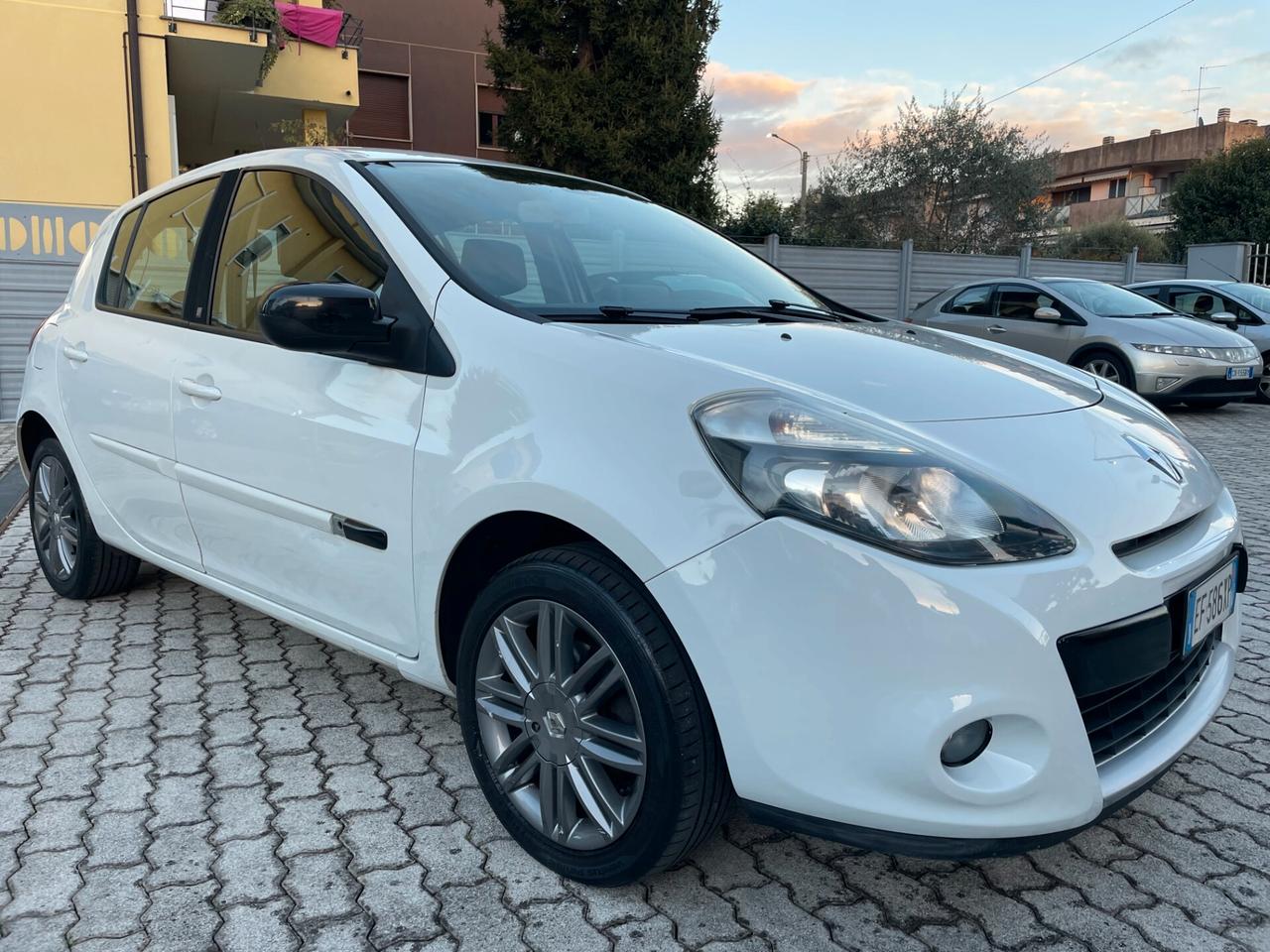 Renault Clio 1.2 16V 5 porte 20th Anniversario