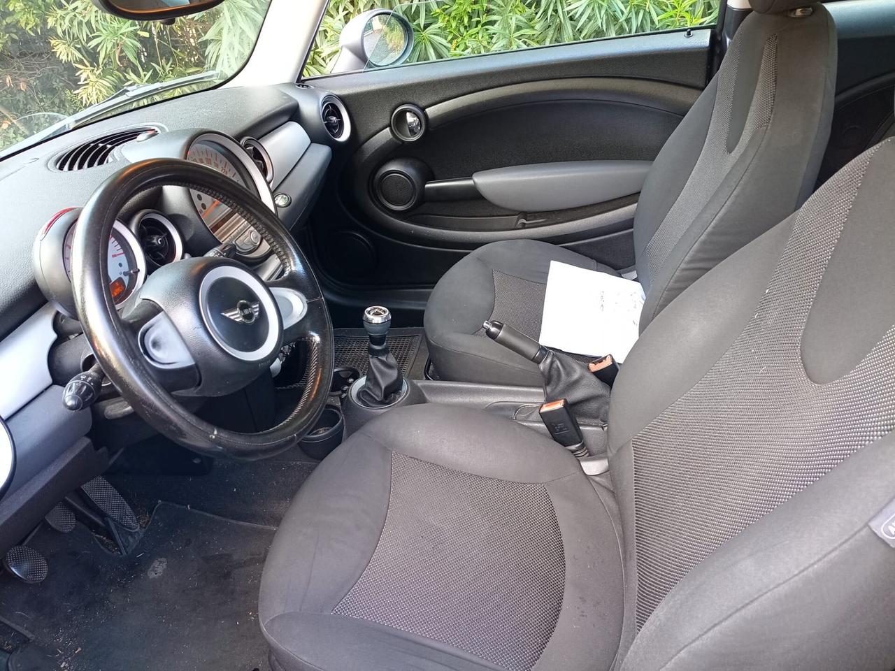 Mini 1.6 16V One (55kW)