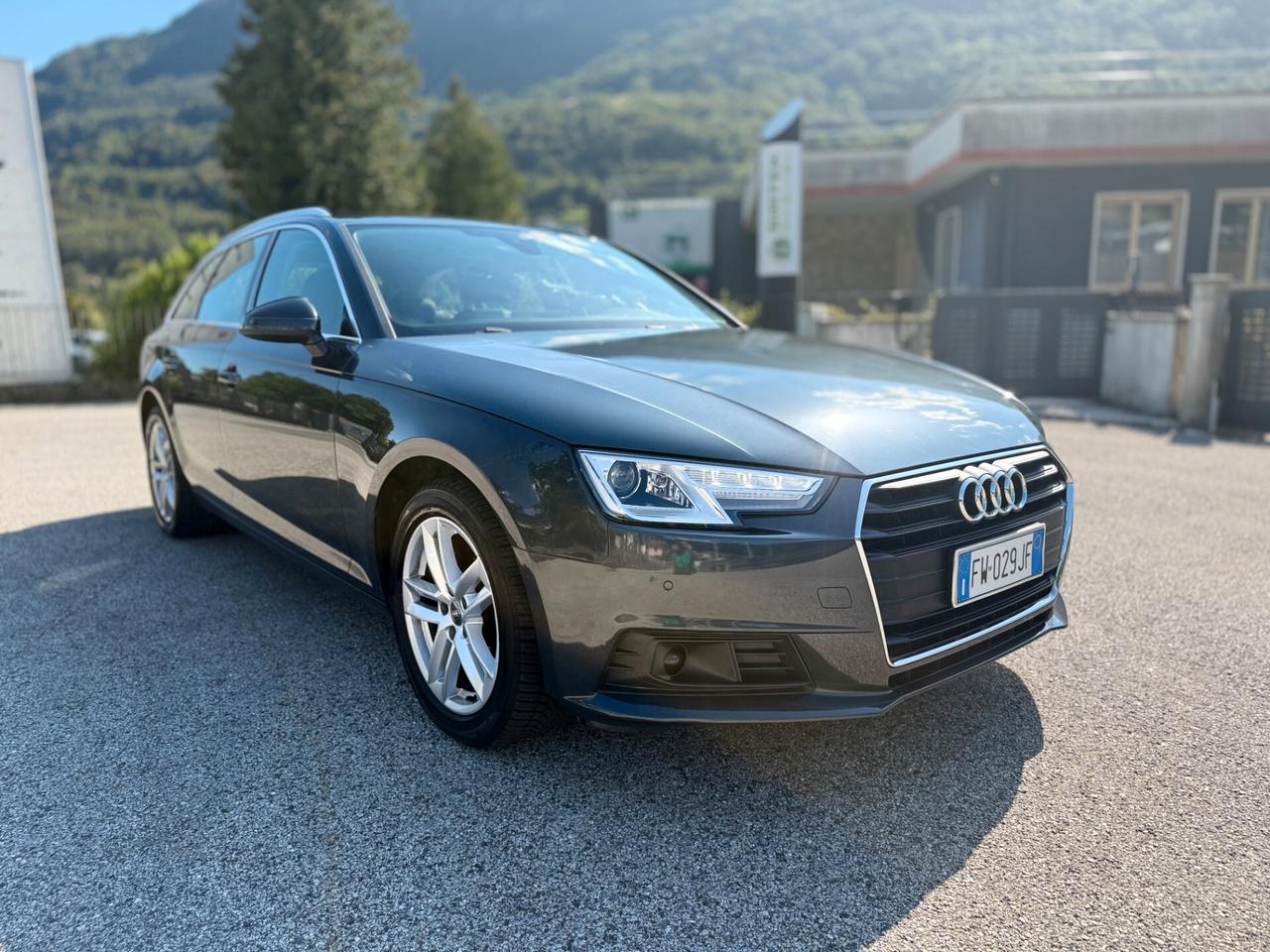Audi A4 Avant 35 TDI S tronic Business 150cv
