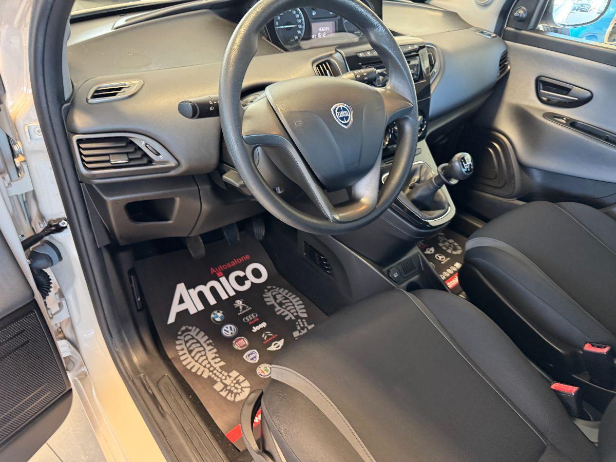 LANCIA Ypsilon 1.2 69 CV 5 porte Gold