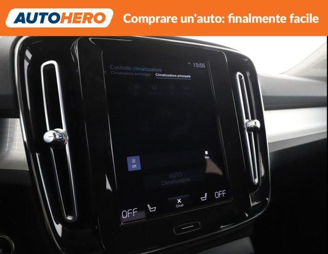 VOLVO XC40 B4 AWD Geartronic Momentum Pro