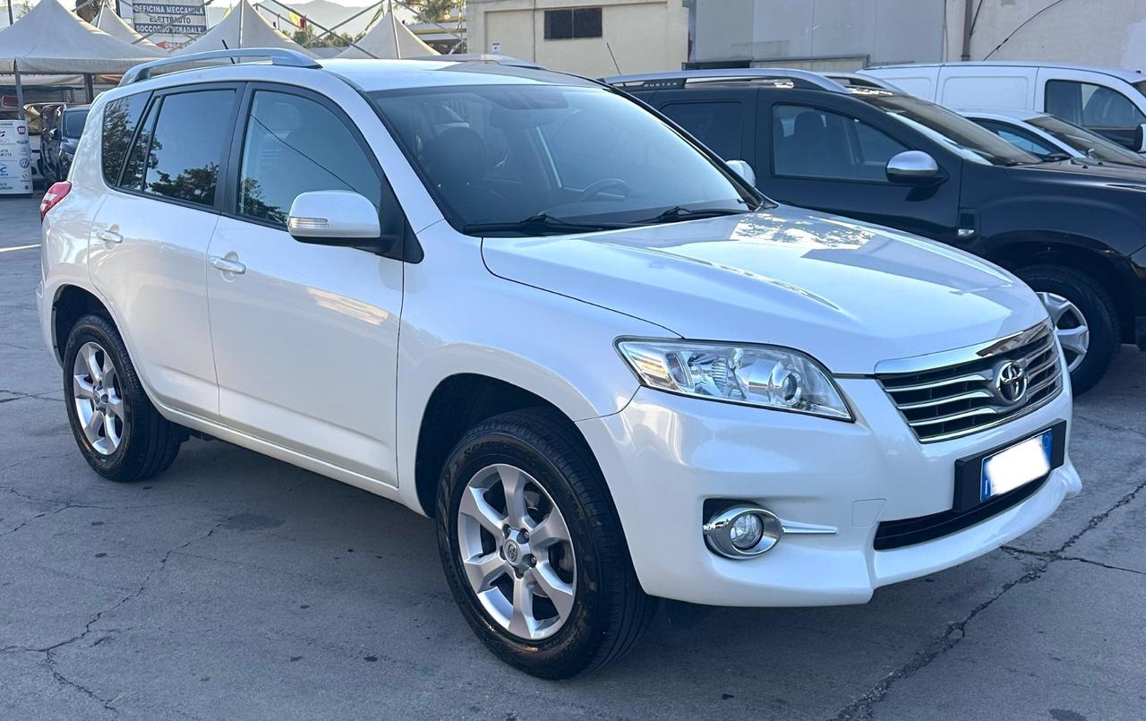 Toyota RAV 4 2.2 D-4D 150 CV DPF Exclusive 4x4