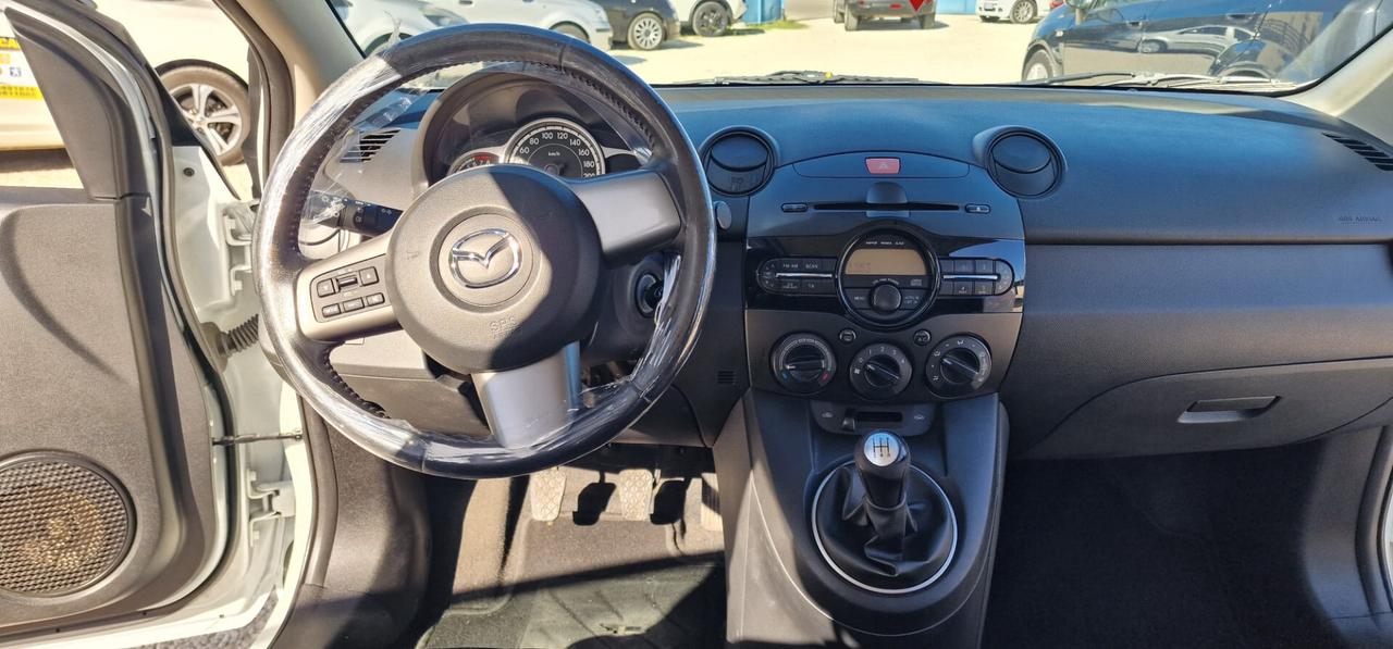 Mazda2 1.3 16V 75CV 5p. Trendy 2014