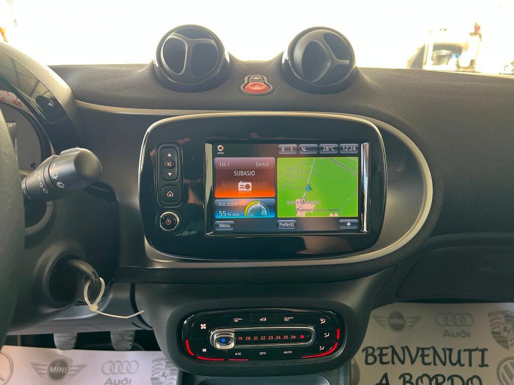Smart Forfour 1.0 71 CV Total Black 30.000KM!