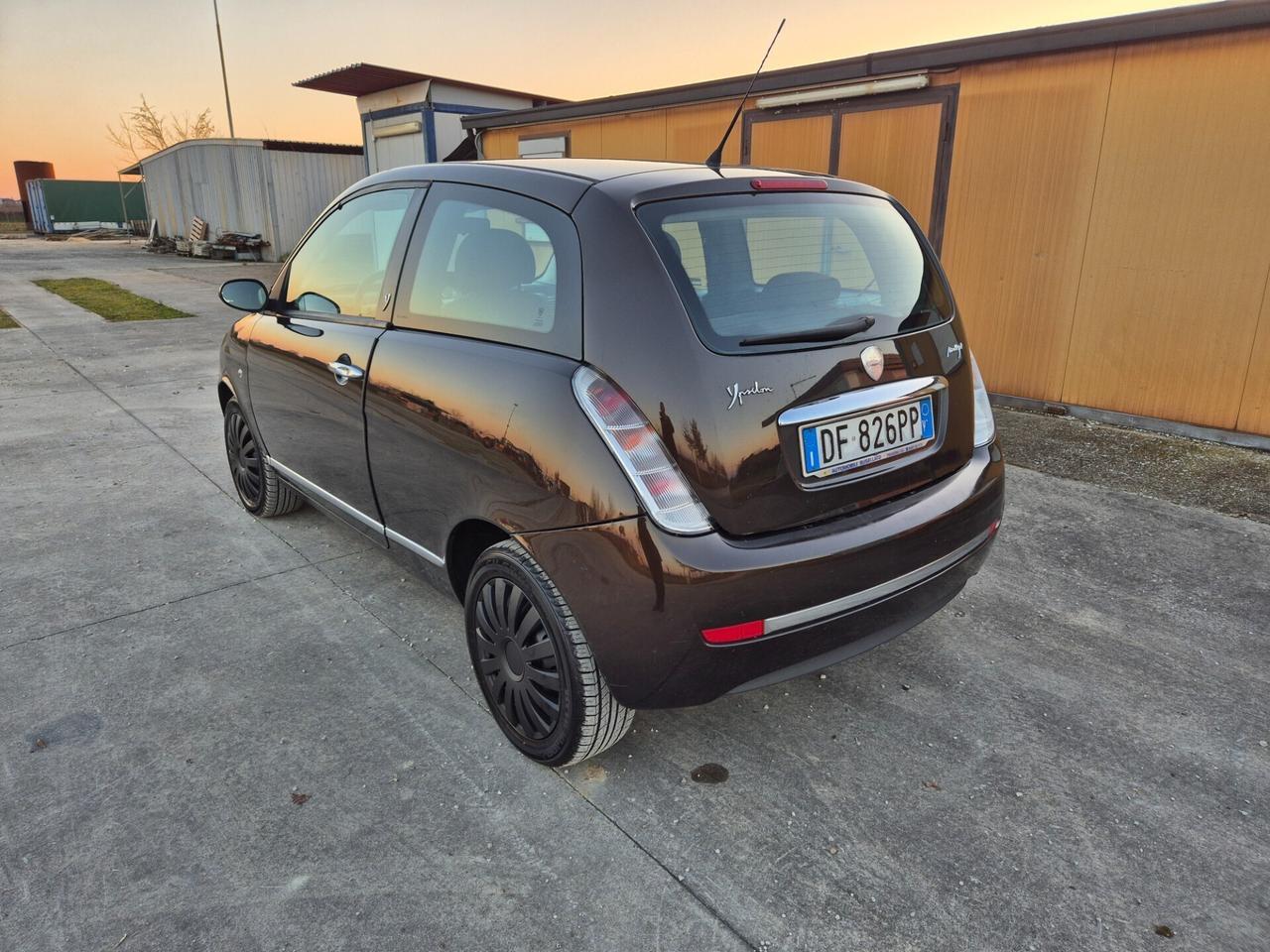 Lancia Ypsilon 1.3 MJT 75 CV neopatentati