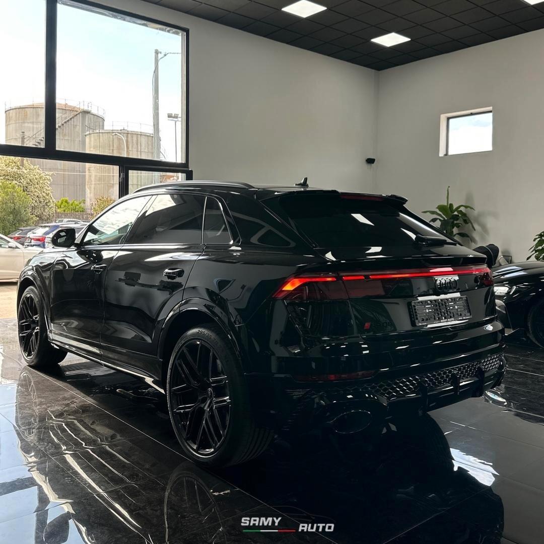 Audi RS Q8 Audi RS Q8 4.0 mhev 600cv tiptronic