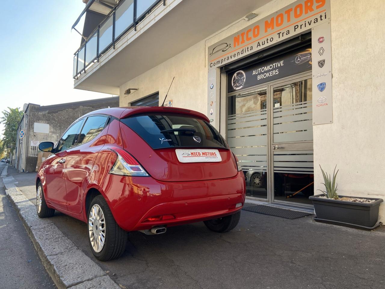 Lancia Ypsilon 1.3 MJT 16V 95 CV 5 porte S&S Silver