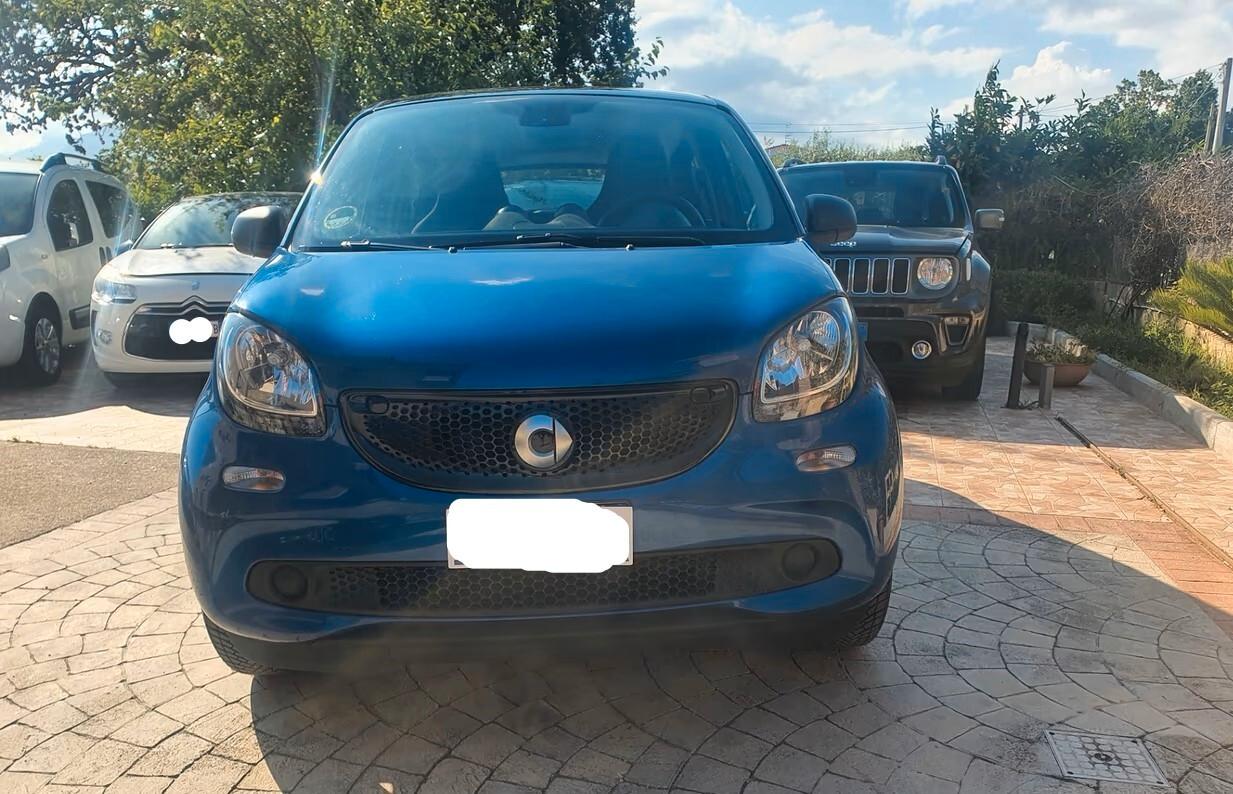 Smart ForFour 70 1.0 twinamic Passion CERCHI LED BLUETHOOT MULTIFUNZIONE CLIMA BI-COLOR