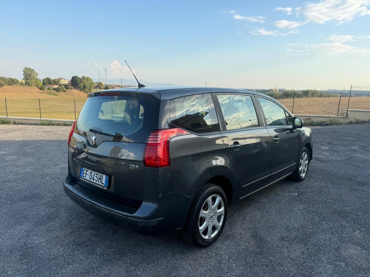 Peugeot 5008 1.6 HDi 112CV Access