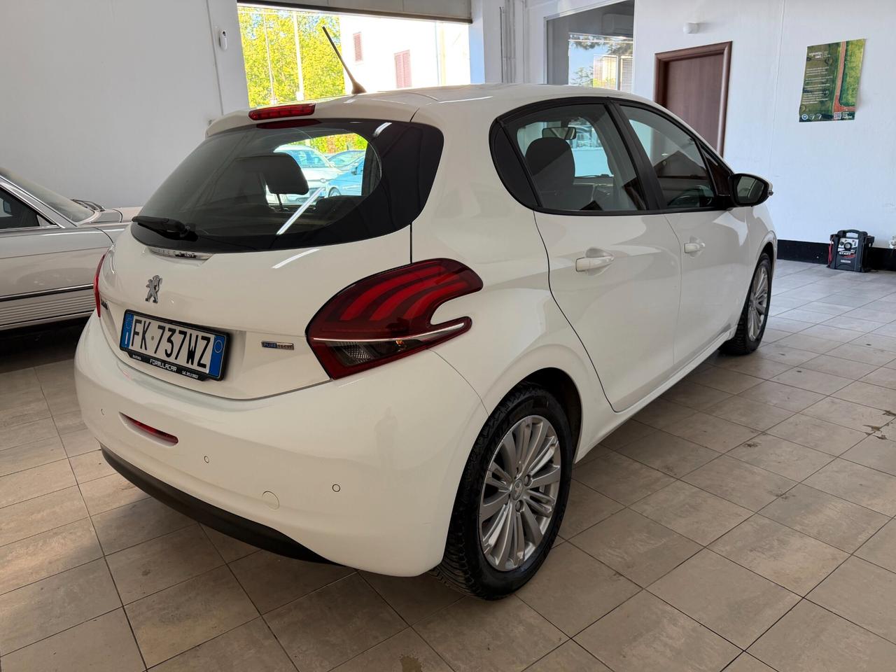 Peugeot 208 2017 PureTech 82 5 porte Allure