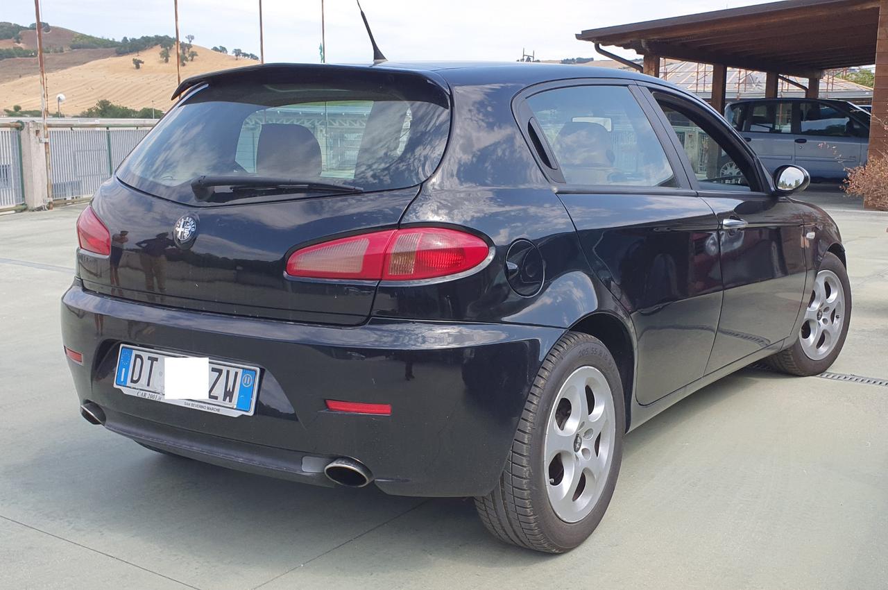 Alfa Romeo 147 1.6 16V TS (105) 5 porte Distinctive