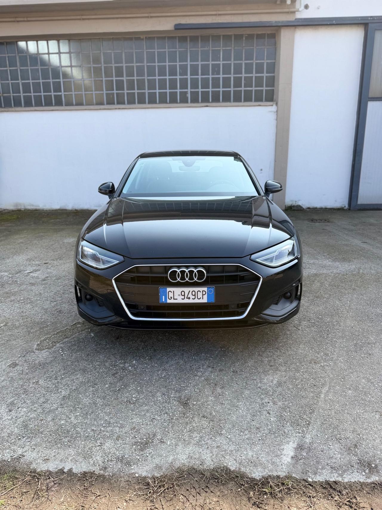 Audi A4 30 TDI/136 CV S tronic line edition