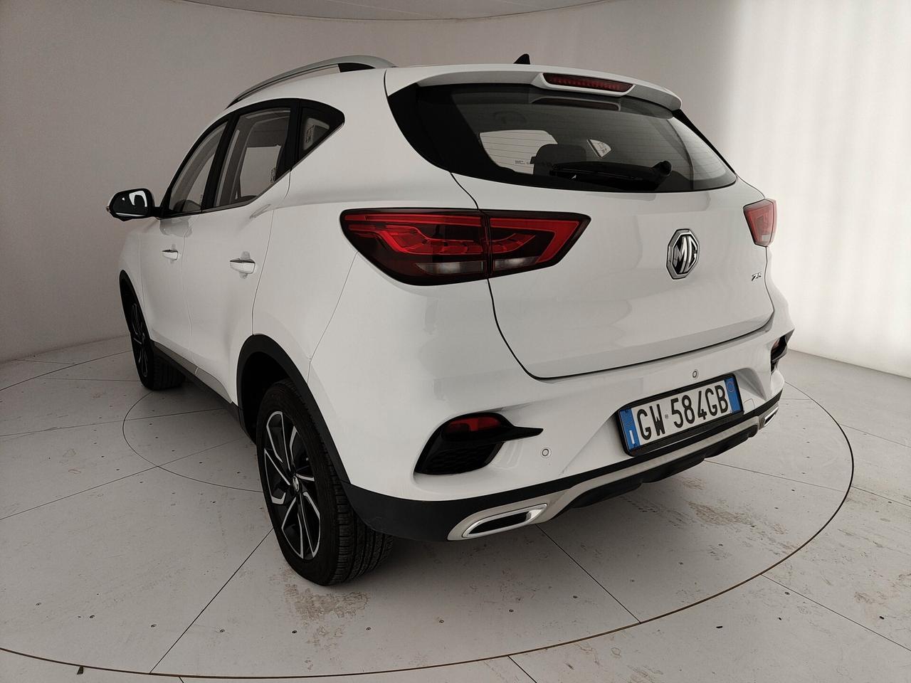 Mg ZS 1.5L 5MT LUXURY