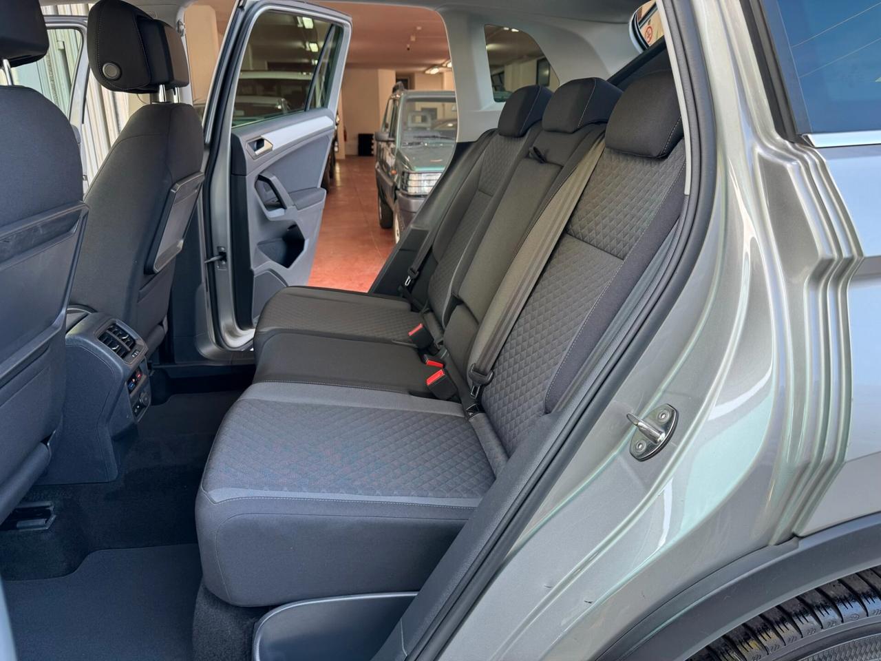 Volkswagen Tiguan 2.0 tdi R-Line 4motion 150cv dsg