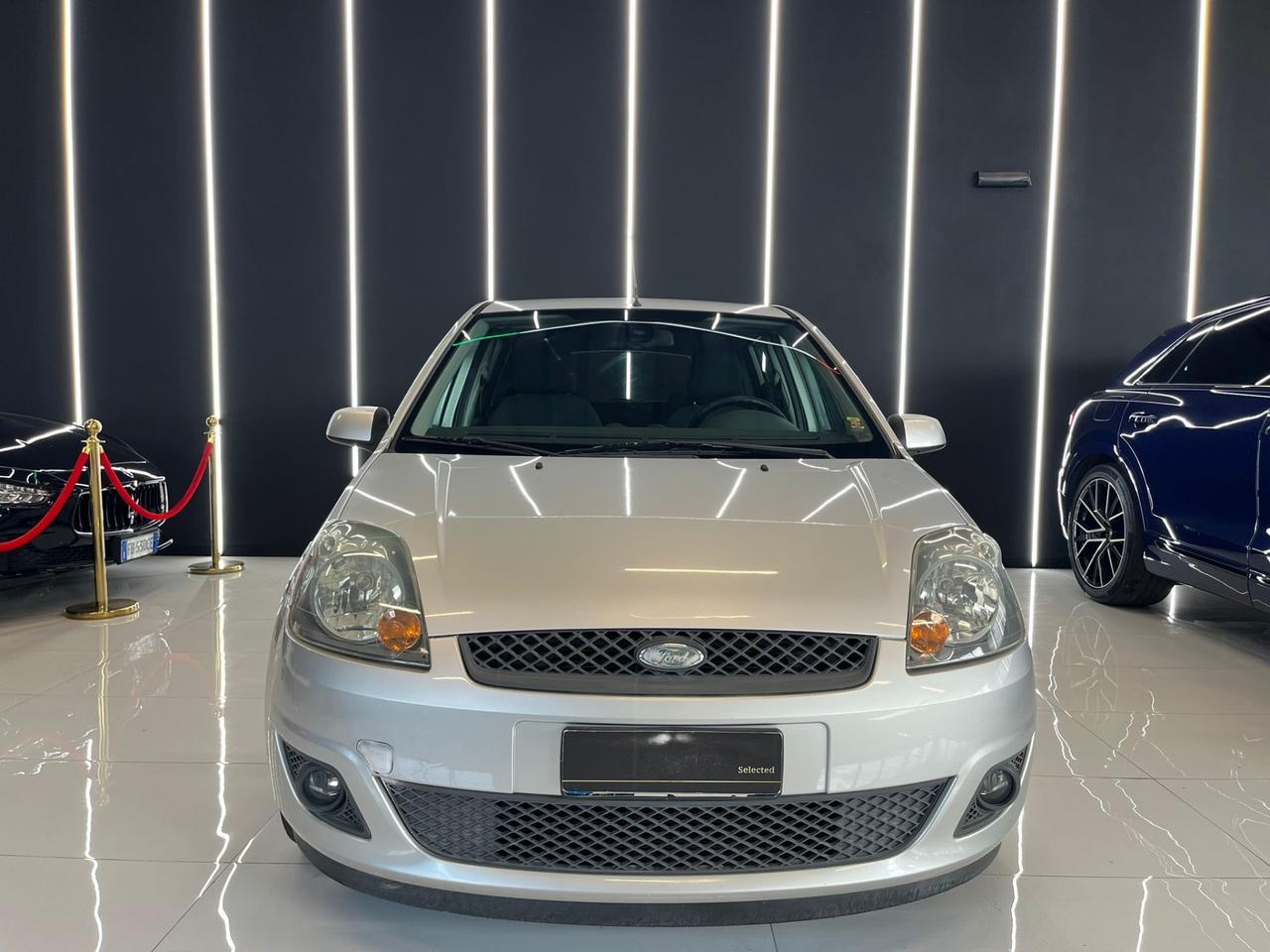 Ford Fiesta 1.4 TDCi 5p. Titanium OK NEOPATENTATI