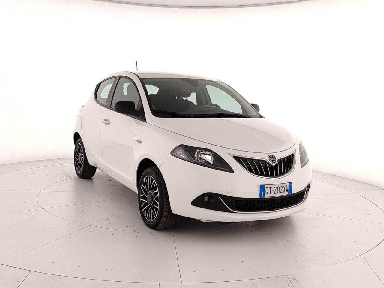 Lancia Ypsilon 1.0 FireFly 5 porte S&S Hybrid Platino