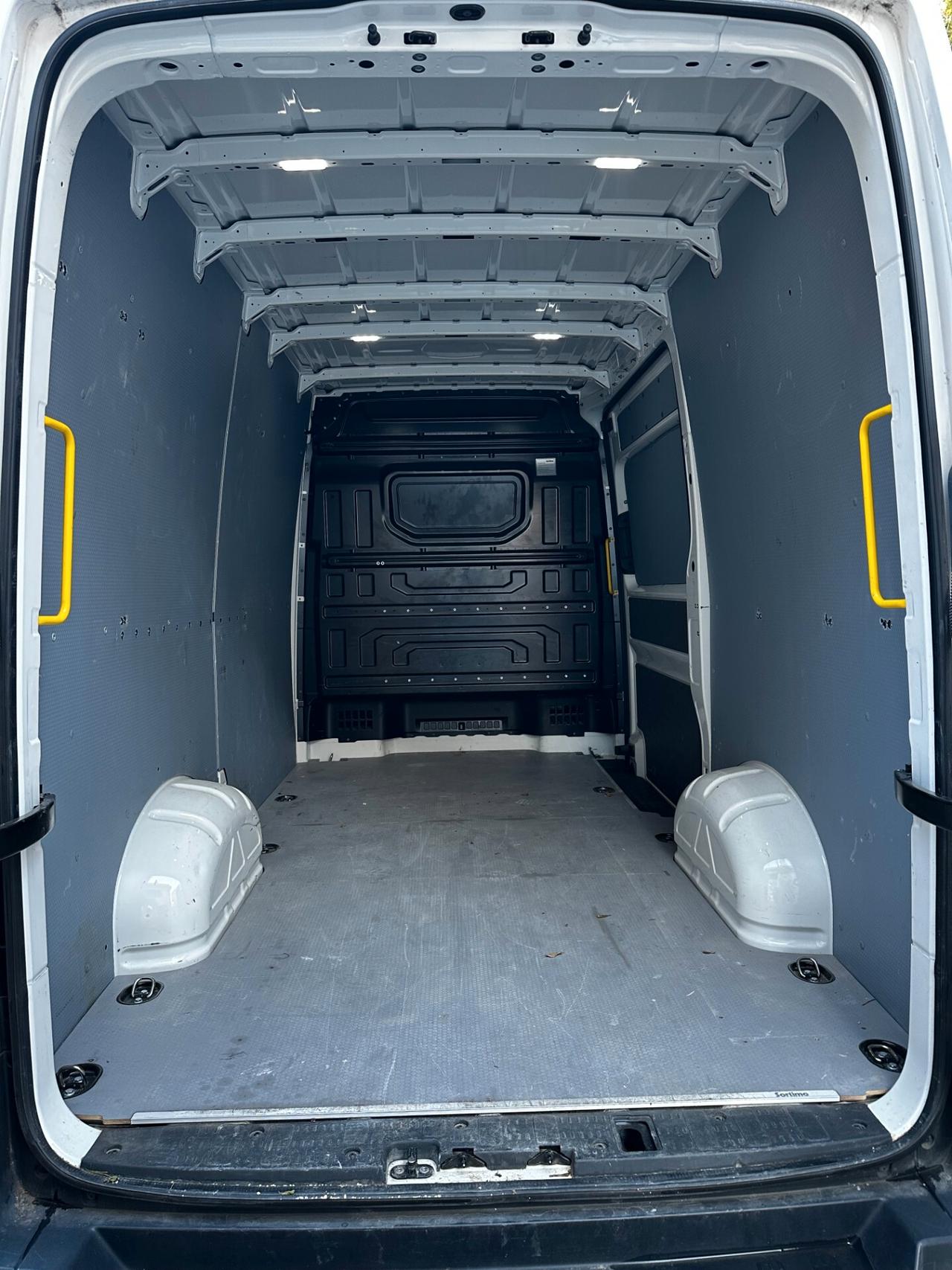 Volkswagen Crafter 35q. 2.0 TDI 140CV. _ LANG