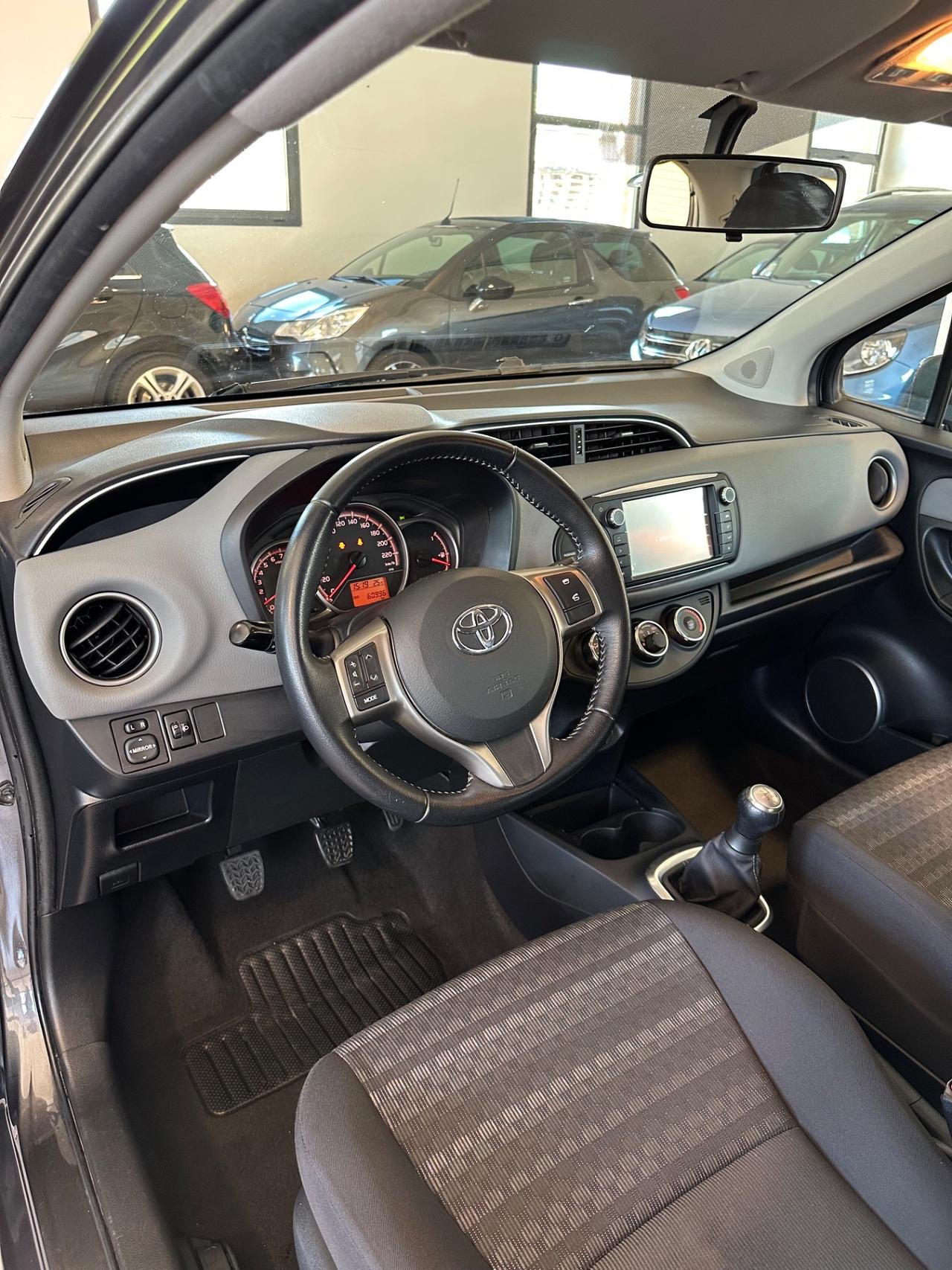 Toyota Yaris 1.0 5 porte Lounge