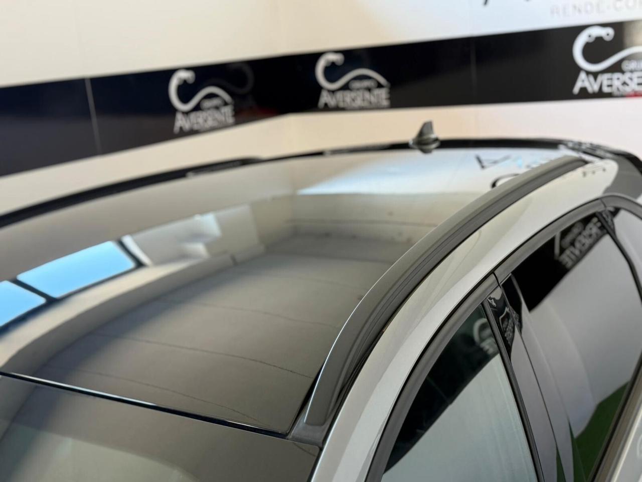 Ford Kuga 2.5 Full Hybrid 190 CV CVT 2WD Graphite Tech Edition
