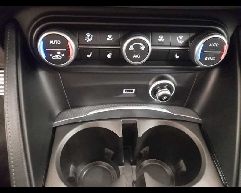 Alfa Romeo Stelvio 2023 2.2 t Veloce Q4 210cv auto