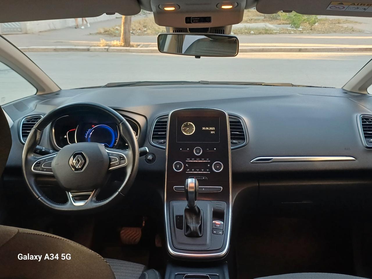Renault Scenic Scénic dCi 8V 110 CV EDC Energy Sport Edition2