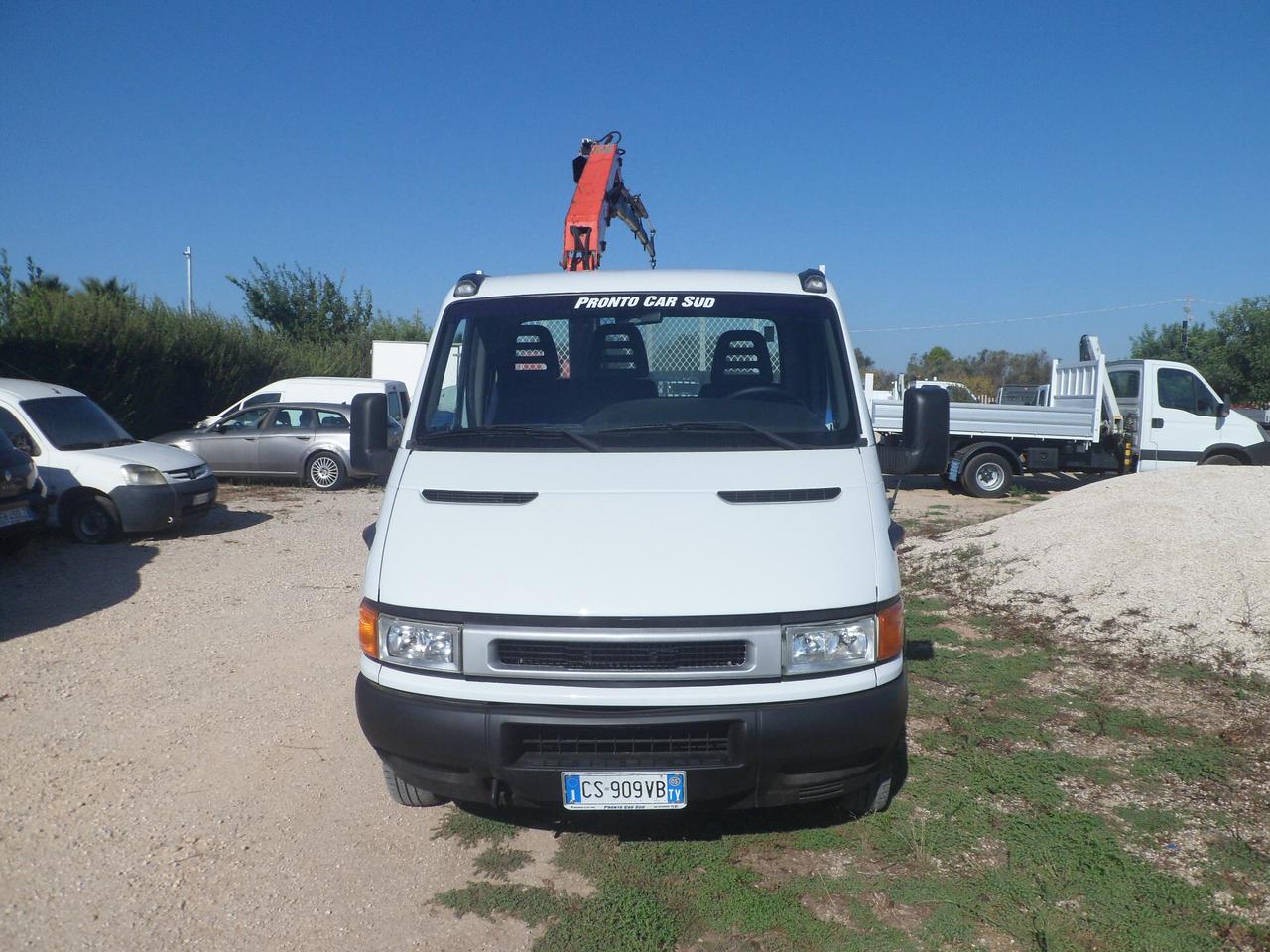 Iveco Daily 35c13 cassone fisso con gru