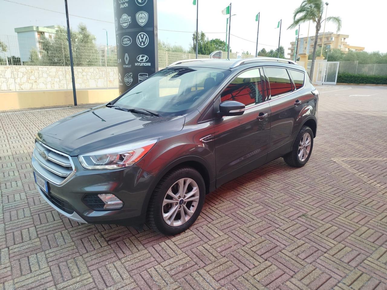 Ford Kuga 1.5 TDCI 120 CV S&S 2WD Powershift ST-Line