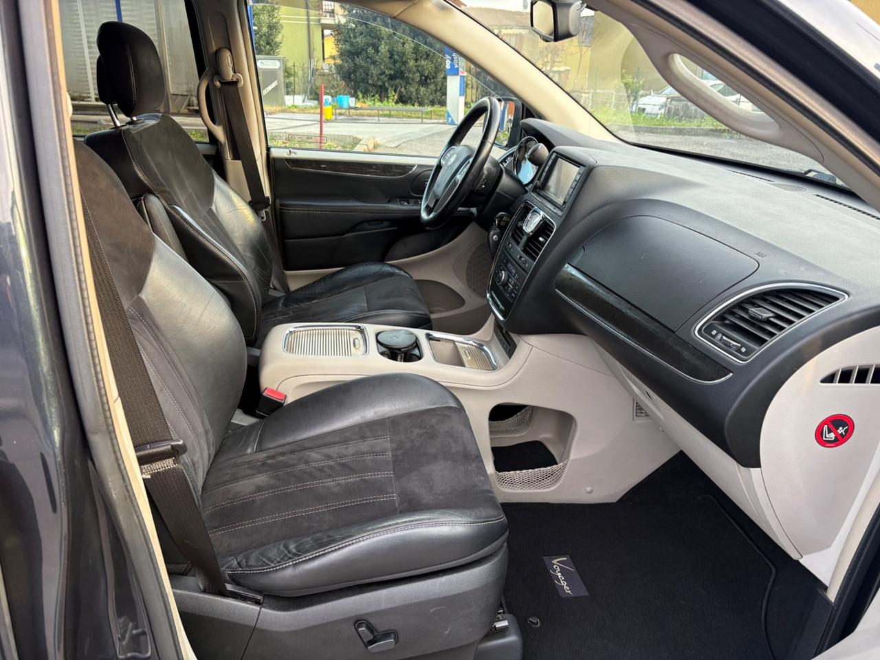 Lancia Voyager 2.8 Turbodiesel Platinum 177 CV