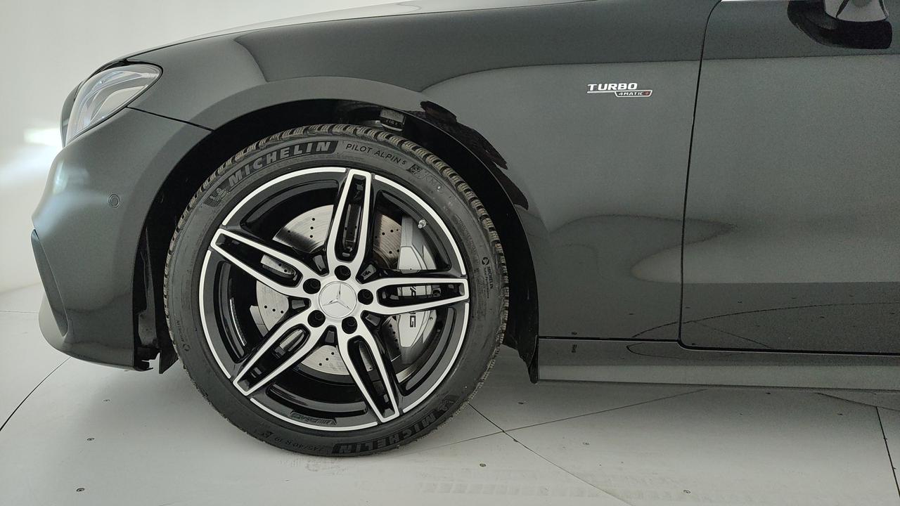 Mercedes-Benz E Cabrio 53 AMG eq-boost 4matic + auto