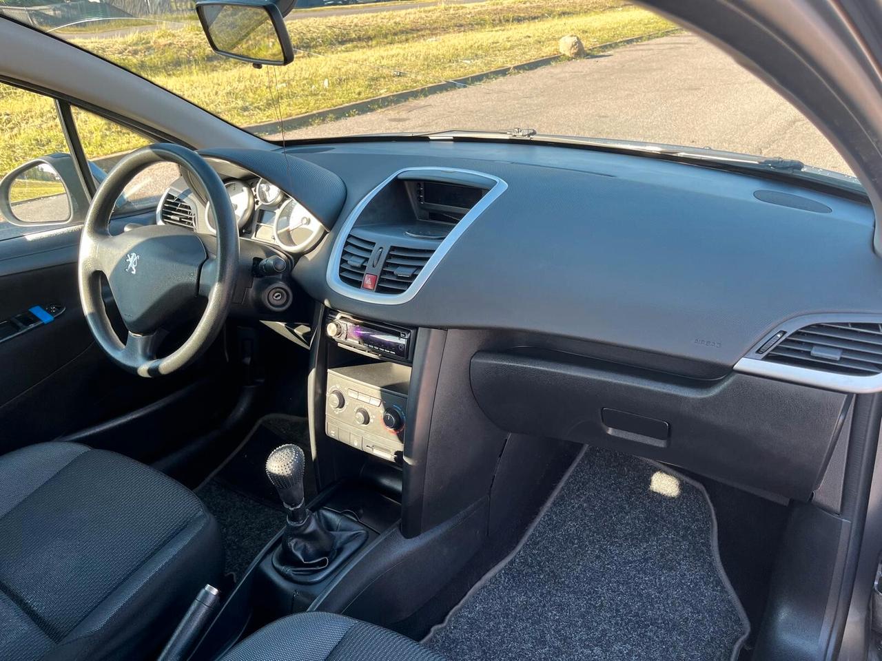 Peugeot 207 1.4 8V 75CV 5p. X Line ECO GPL