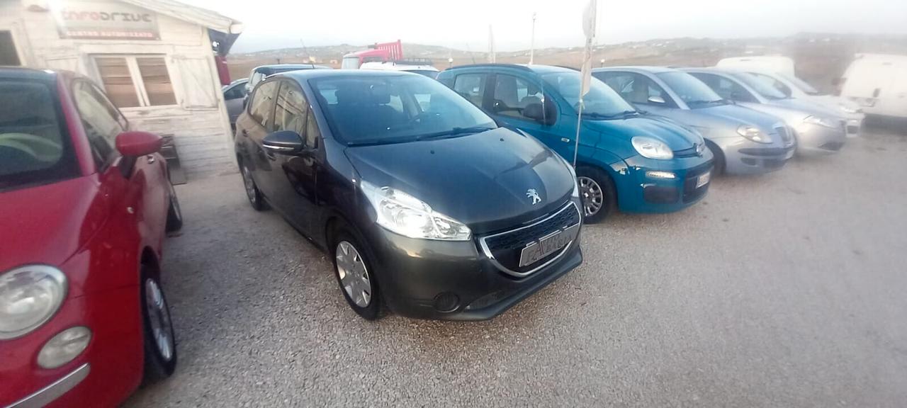 Peugeot 208 1.4 HDi 68 CV 5 porte Active