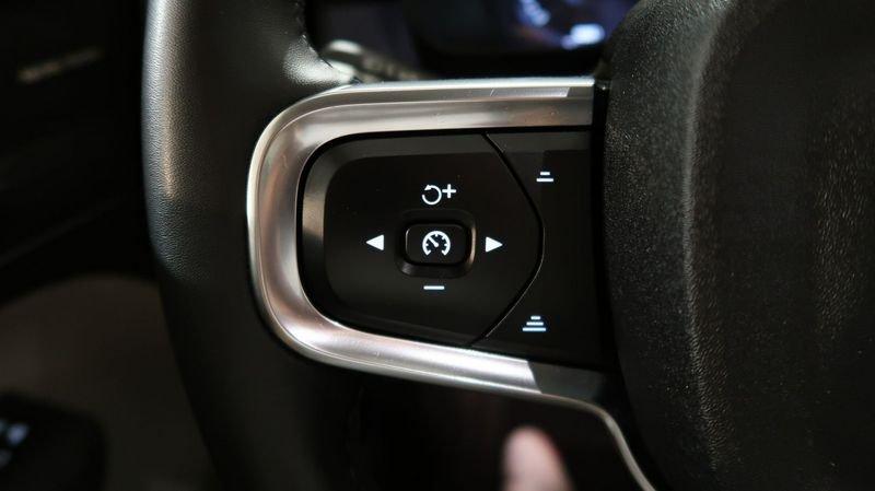 Volvo XC40 Recharge T5 Plug-in Hybrid Recharge Plus Bright