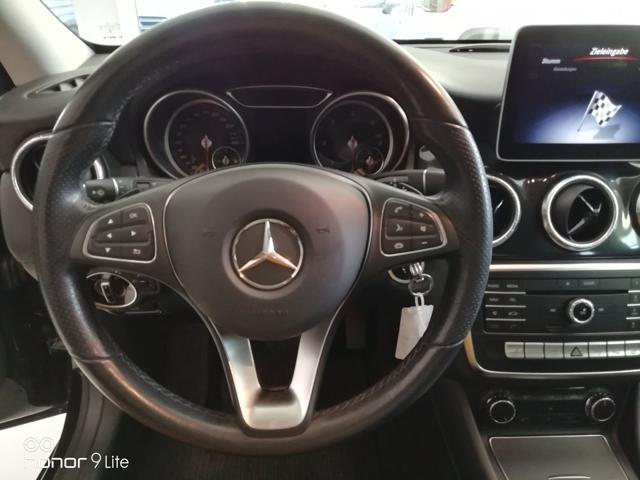 MERCEDES-BENZ CLA 200 d S.W. Automatic Business Extra