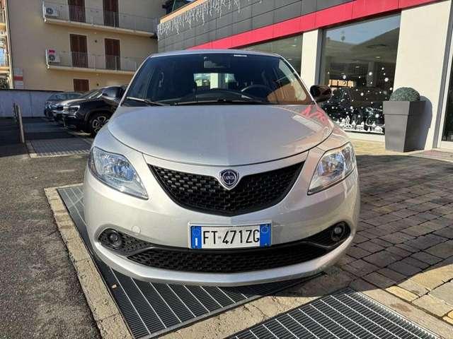 Lancia Ypsilon 1.2 69 CV 5 porte Gold