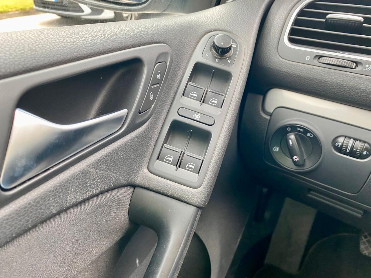 Volkswagen Golf 1.4 benzina 80 cv. *65.200 km