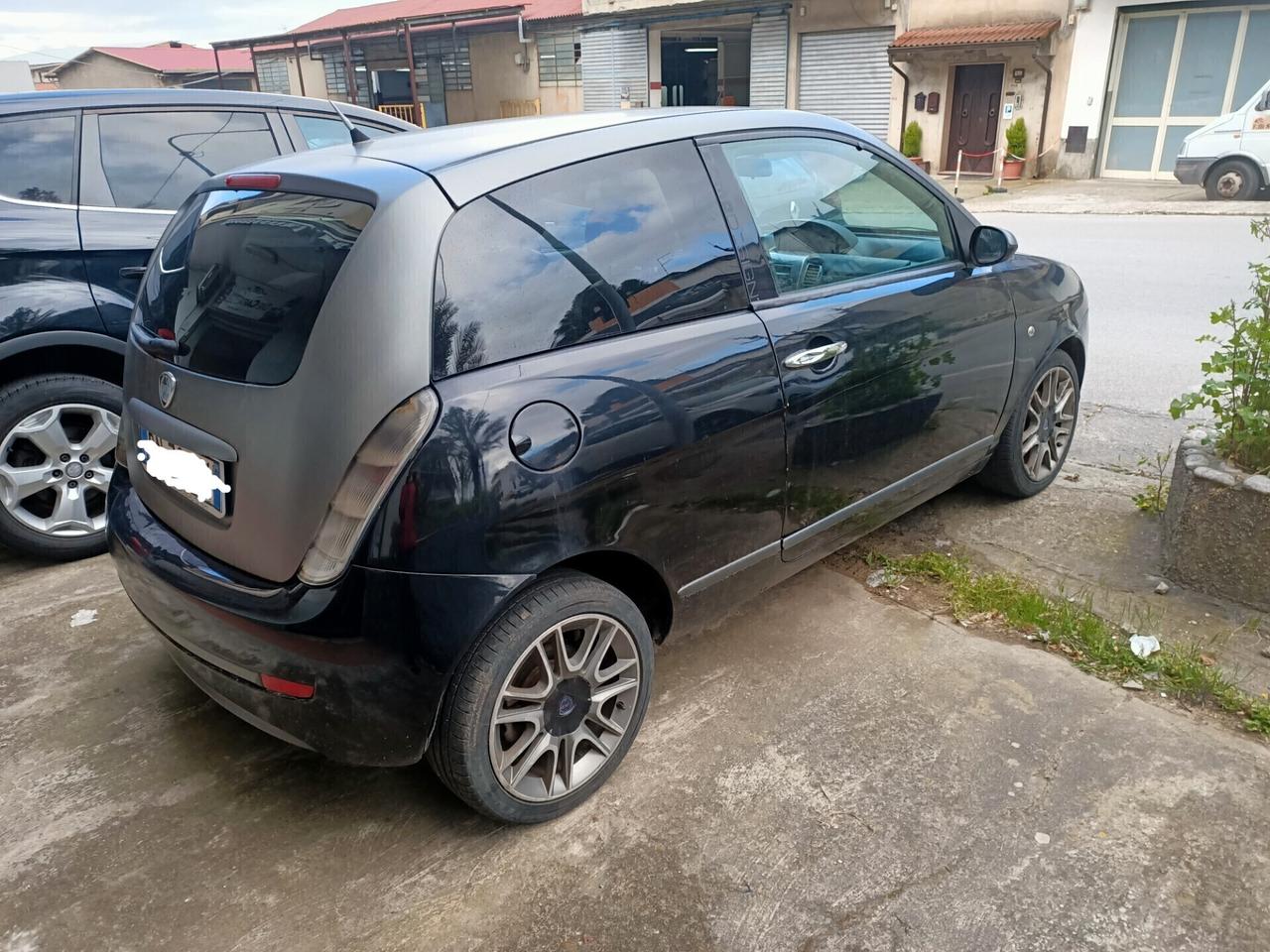 lancia ysilon CON MOTORE RIFATTO A NUOVO X NEOPATENTATI 90 CV Sport MomoDesign 2008