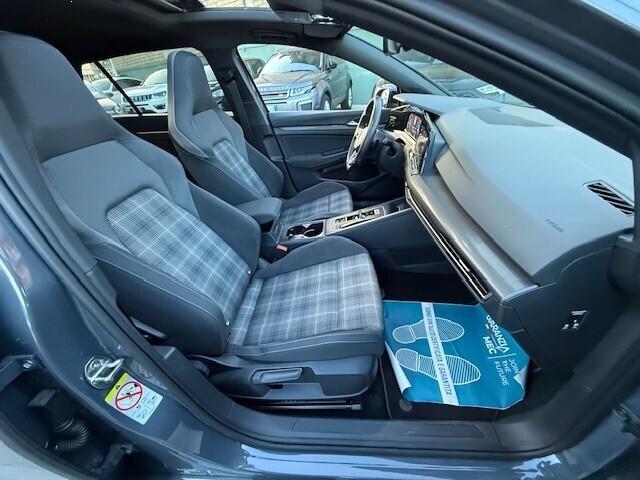 Volkswagen Golf 2.0 TDI GTD DSG 200CV