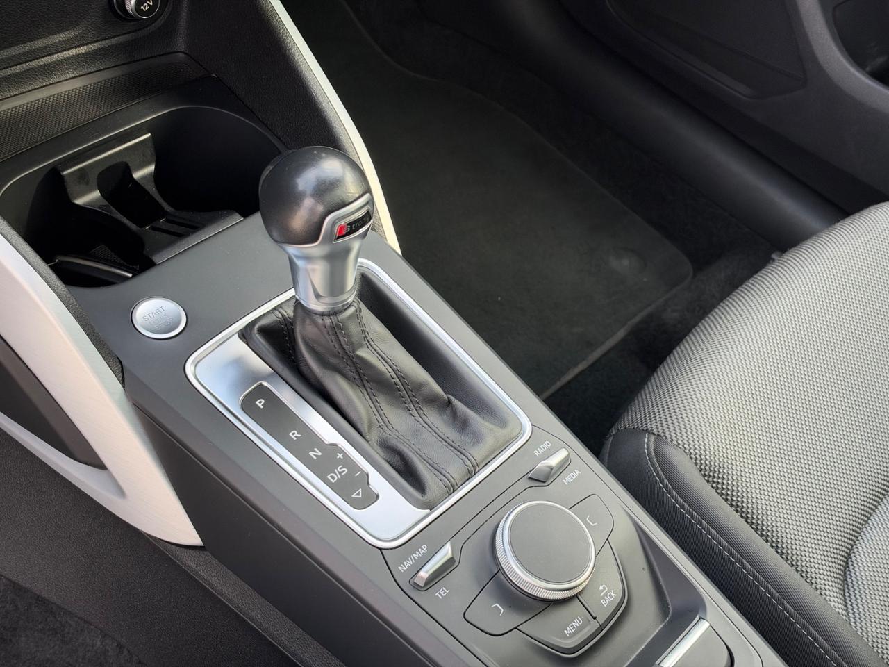 Audi Q2 30 TDI S tronic line Edition