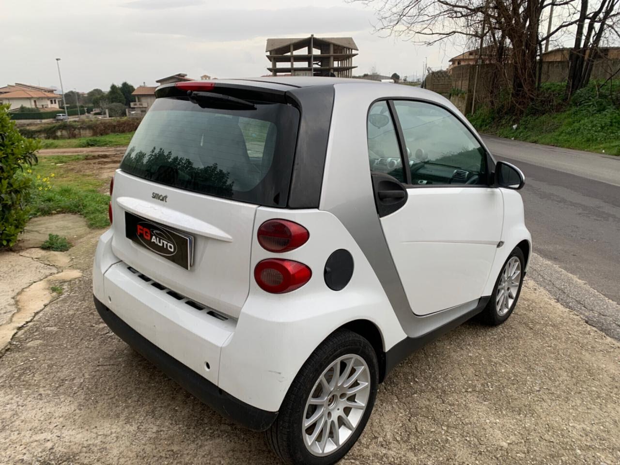 Smart ForTwo 1000 62 kW coup&eacute; passion